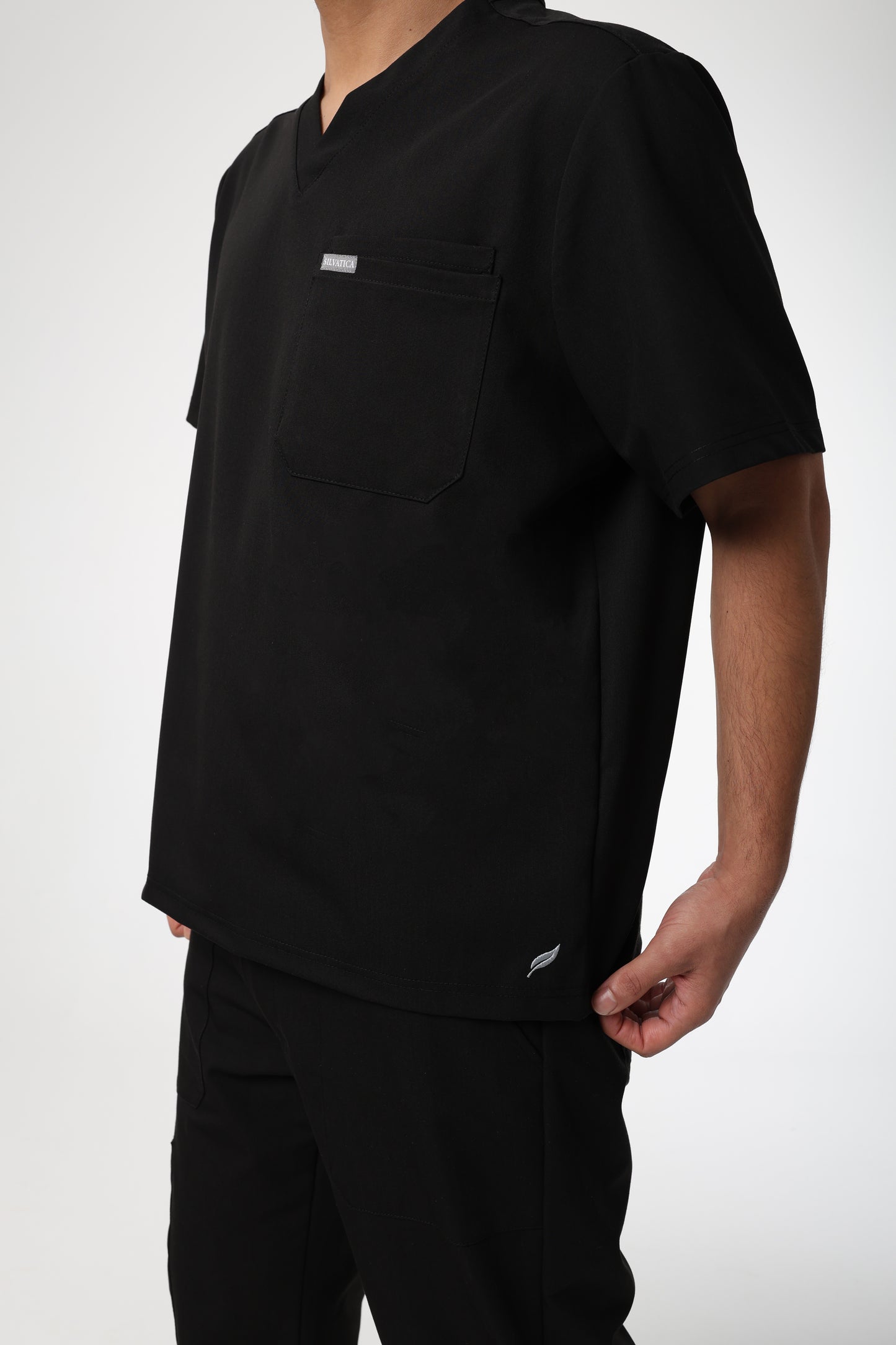 Silvatica Ares ® Erkek V Yaka Üst – Black | Premium