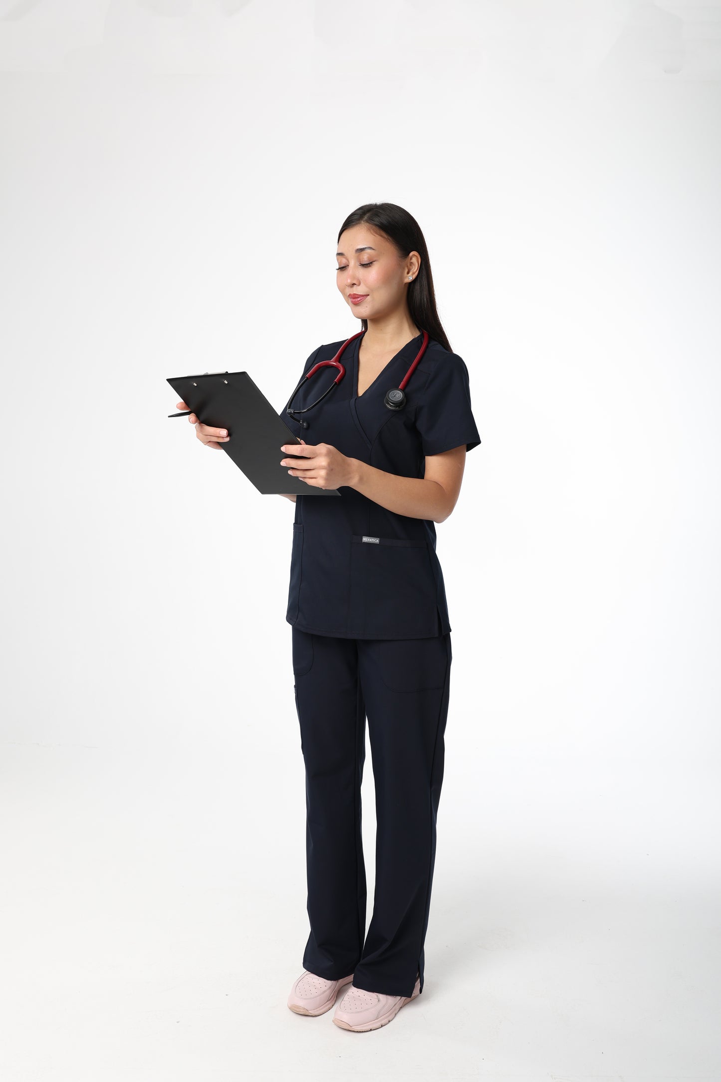 Silvatica Marfa® Kadın Medikal Pantolon – Navy Blue Petite & Regular | Premium Scrubs Alt