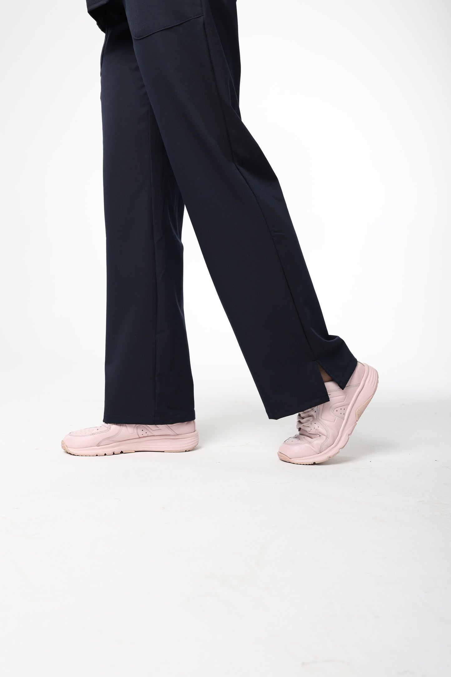 Silvatica Marfa® Kadın Medikal Pantolon – Navy Blue Petite & Regular | Premium Scrubs Alt