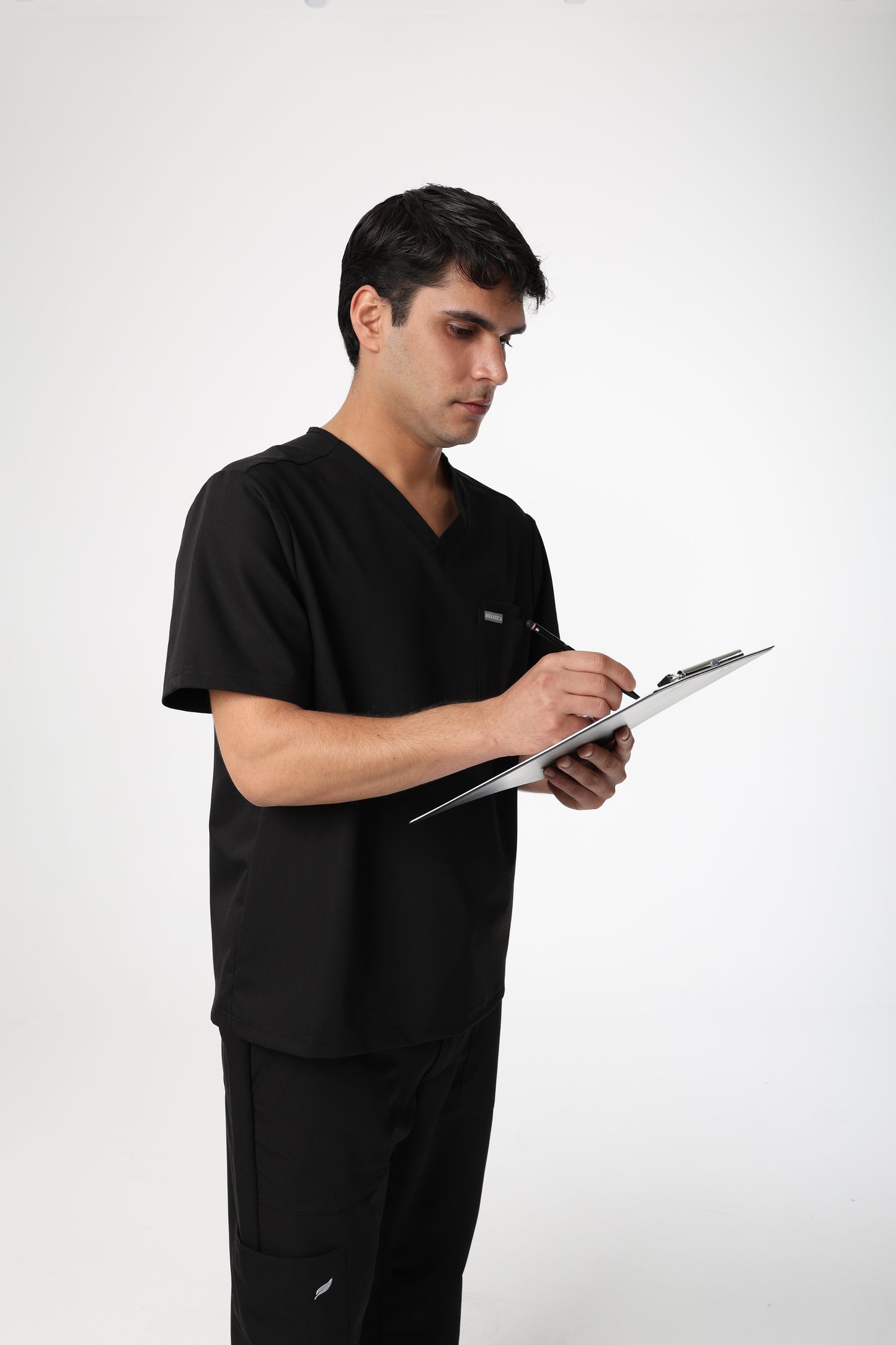 Silvatica Ares ® Erkek Medikal Pantolon – Black Petite & Regular | Premium Scrubs Alt