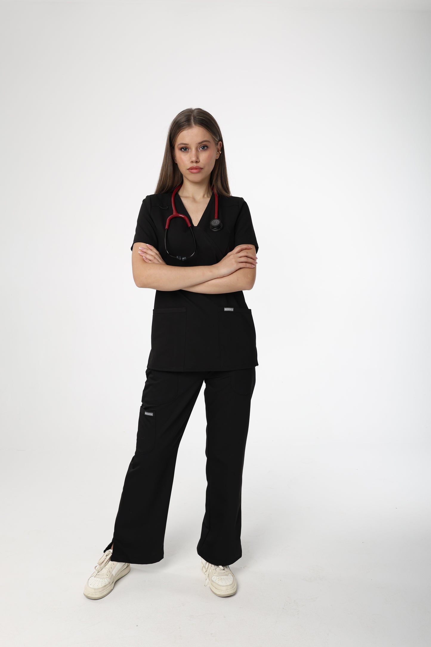 Silvatica Marfa® Kadın Medikal Pantolon – Black Petite & Regular | Premium Scrubs Alt