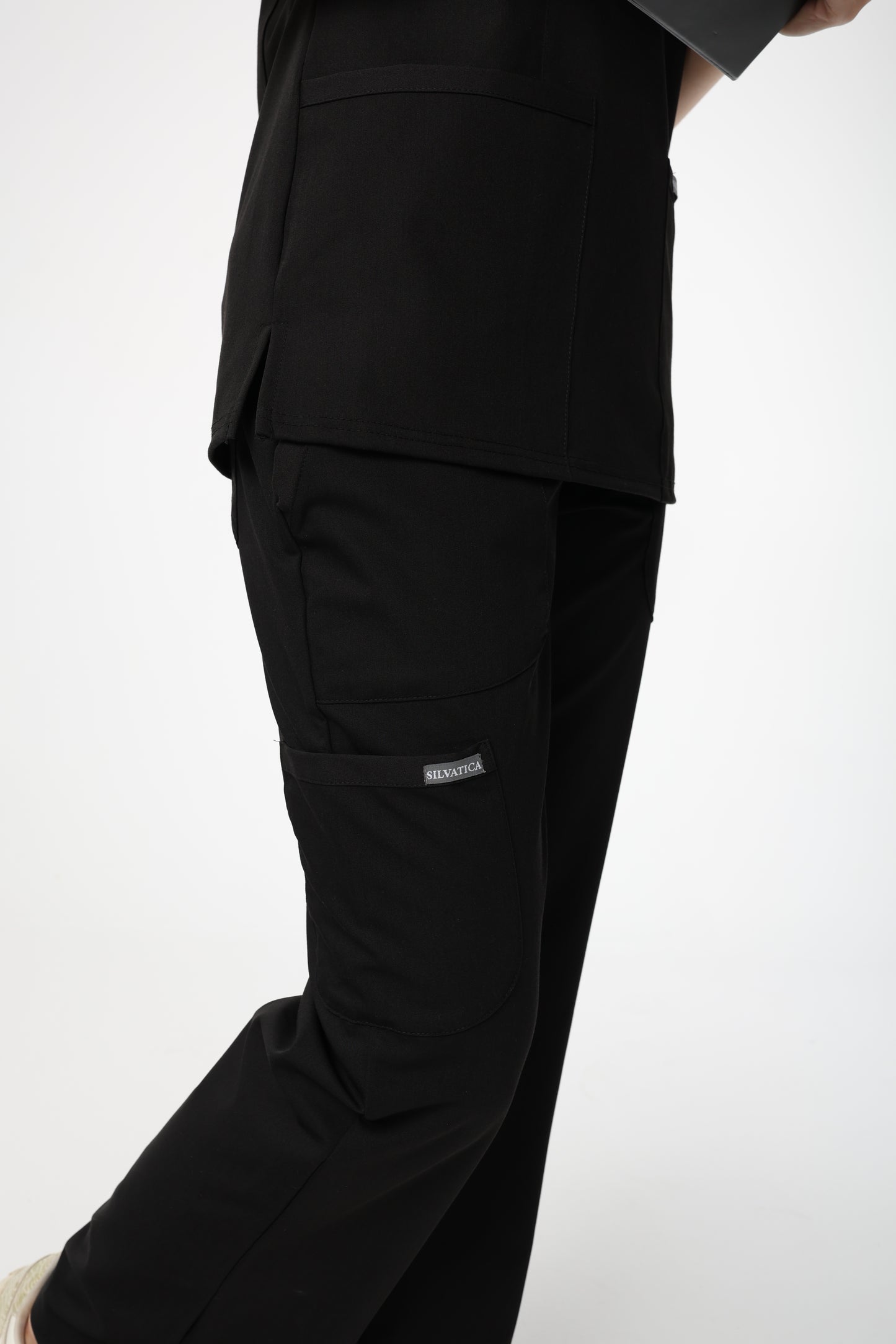 Silvatica Marfa® Kadın Medikal Pantolon – Black Petite & Regular | Premium Scrubs Alt