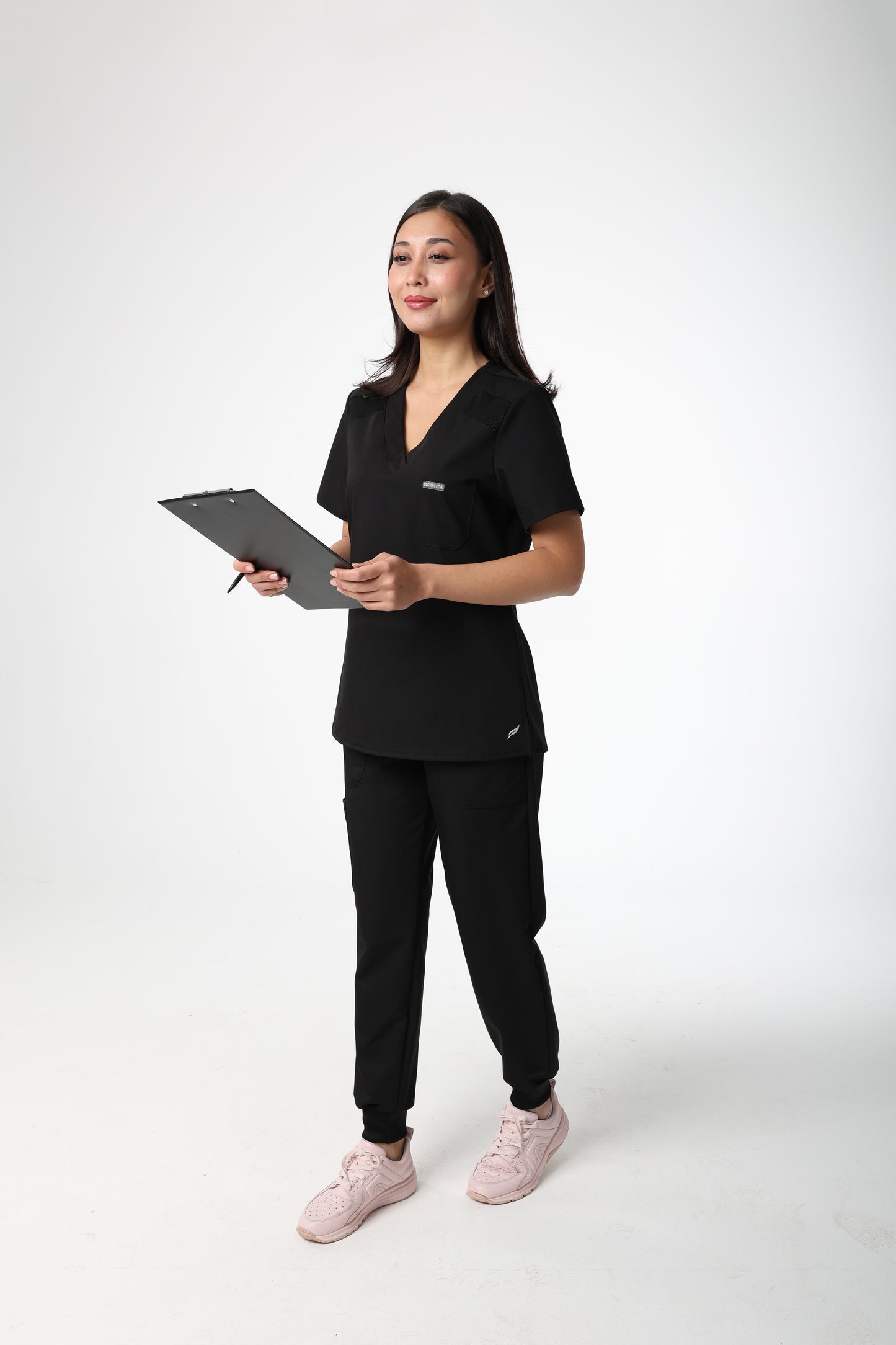 Silvatica Luna® Kadın Jogger Scrub Pantolon – Black, Petite & Regular | Premium Tailored Fit